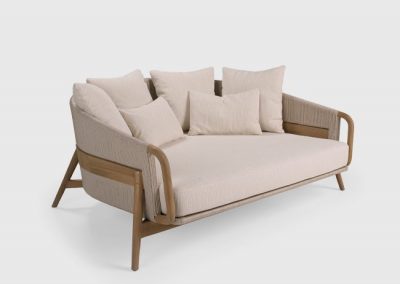 Modernios klasikos lauko baldai gultas Desire 1